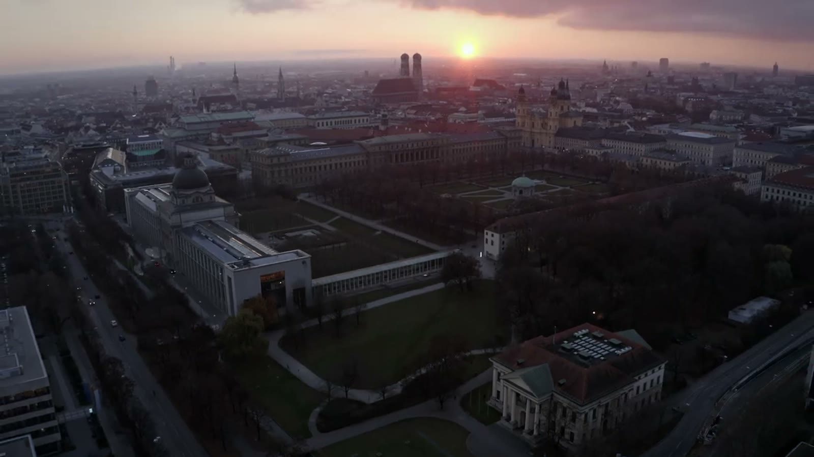 München von oben im Abendlicht